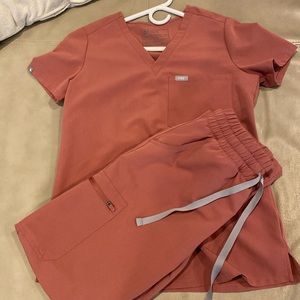 FIGS like new, mauve